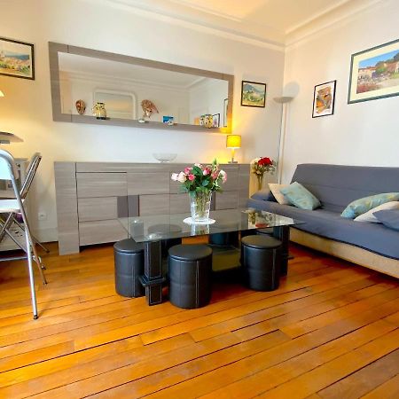 L'Appartement Orsel Paris Exterior photo